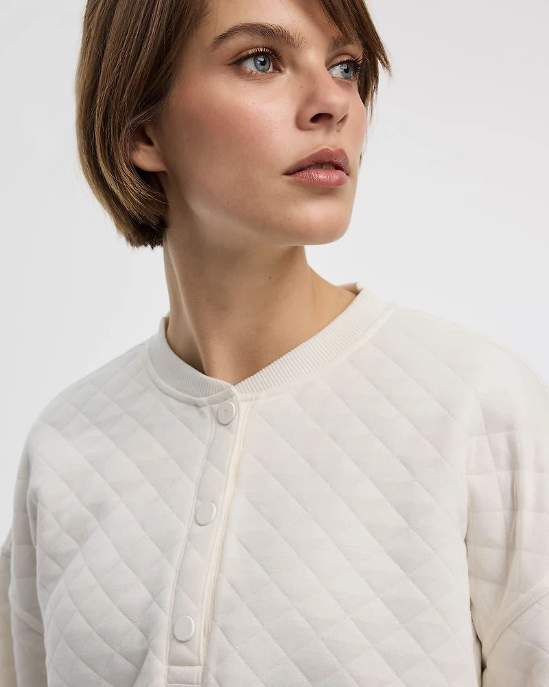 Quilted Henley Pullover - Hyba