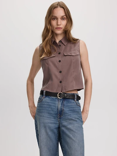 Blouse boutonnée sans manches à col chemisier