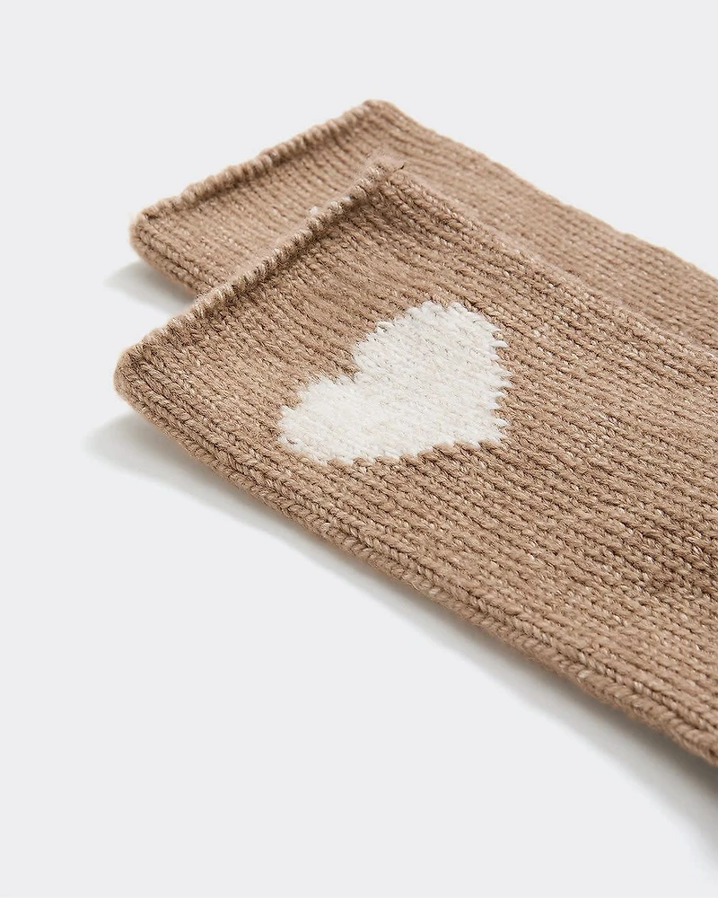 Bas d'hiver avec coeur à l'ourlet