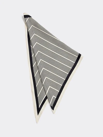 Diamond-Shaped Scarf with Geometric Pattern