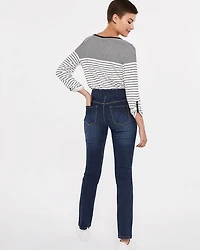 Straight Leg Jeans - The Comfort