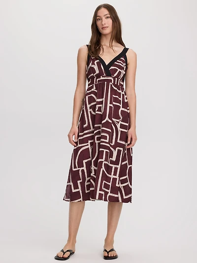 Robe midi sans manches à col en coeur