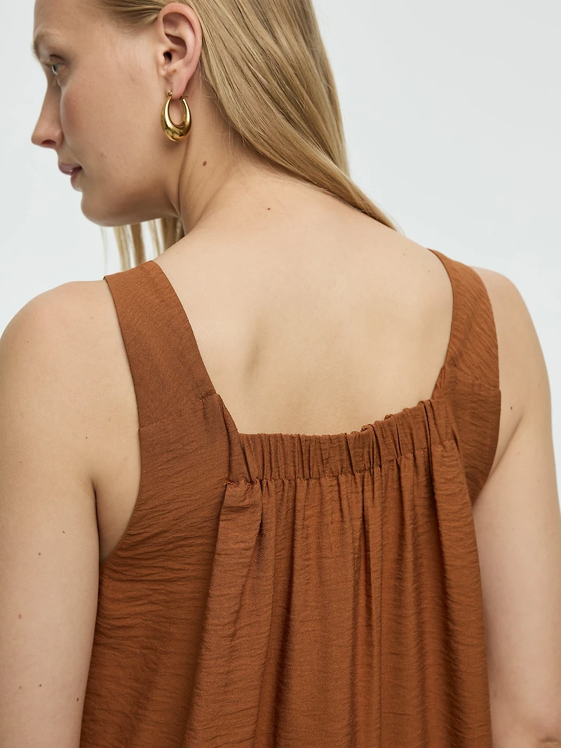 Robe midi sans manches