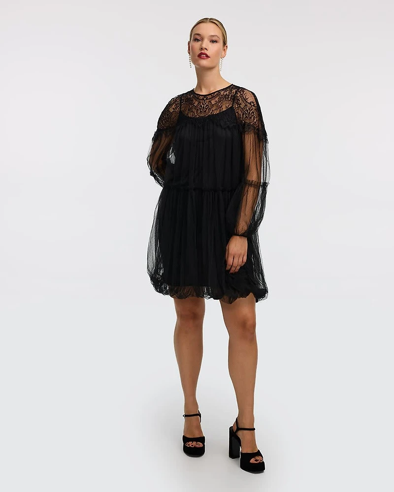 Mini-robe ballon en tulle à manches longues