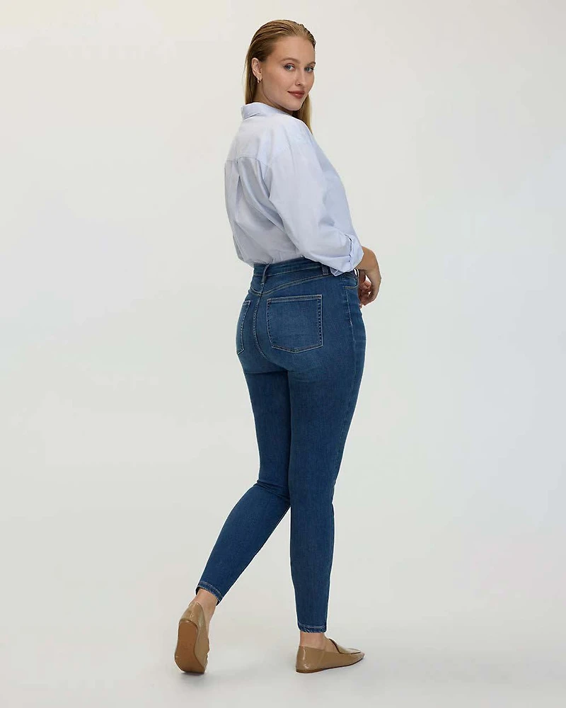 Skinny-Leg High-Rise Jean - The Signature (R) Curvy Fit