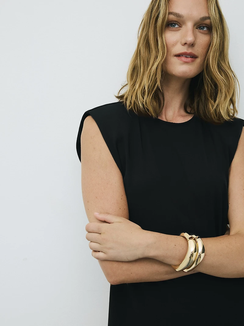 Robe midi sans manches avec épaulettes