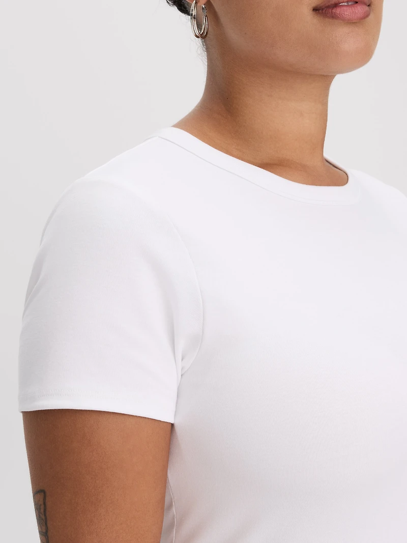 T-shirt ajusté en tricot côtelé à col rond