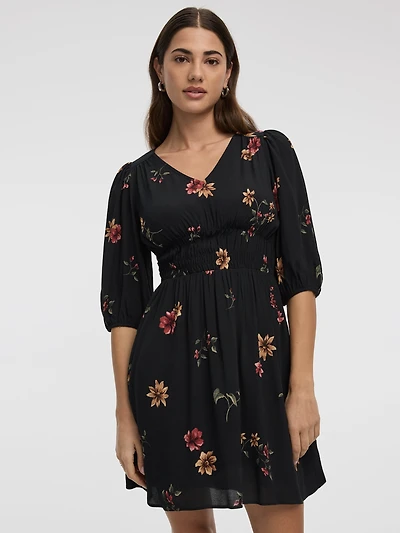 Robe à taille empire et col V