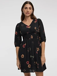 Robe à taille empire et col V