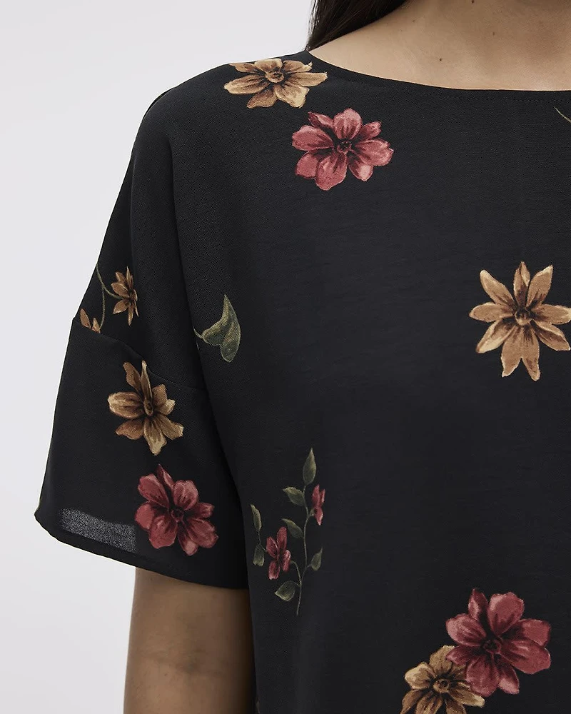 Short-Sleeve Crew-Neck T-Shirt Blouse