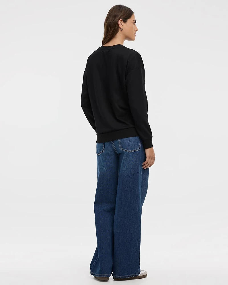 Long-Sleeve Crew-Neck Sweatshirt - R Essentials