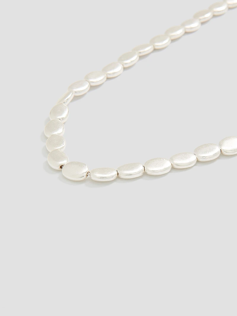 Short Necklace with Oval Beads
