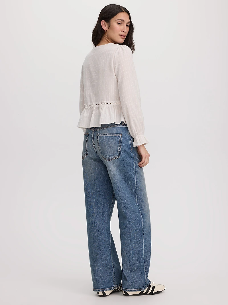 Blouse à manches longues et col V avec détails en dentelle