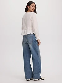 Blouse à manches longues et col V avec détails en dentelle