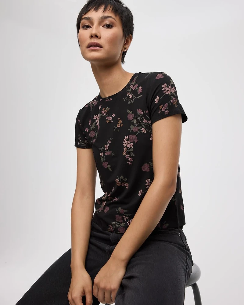 Short-Sleeve Crew-Neck Tee - R Essentials