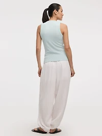 Camisole côtelée à col dégagé
