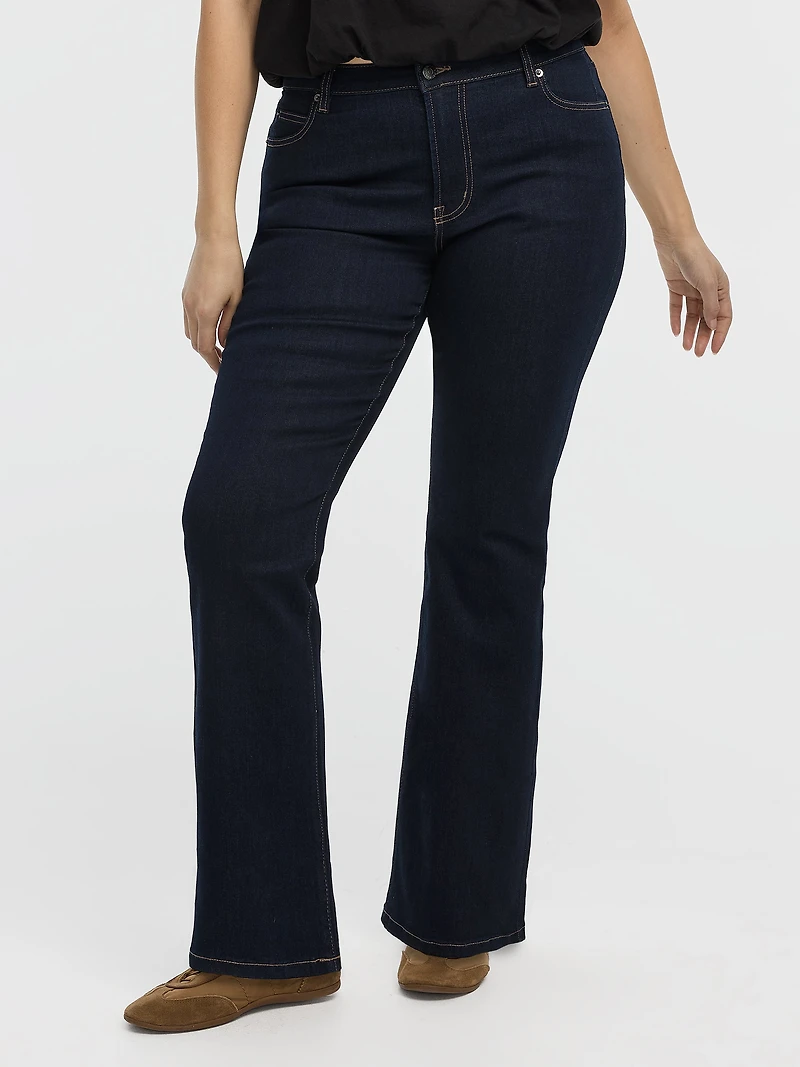 Jean à jambe évasée et taille mi-haute - Coupe Courbes