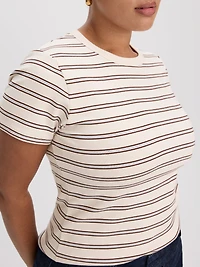 T-shirt ajusté en tricot côtelé rayé à col rond