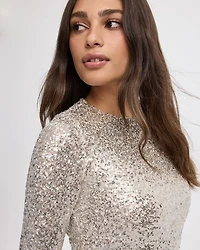 Robe courte moulante à paillettes manches longues