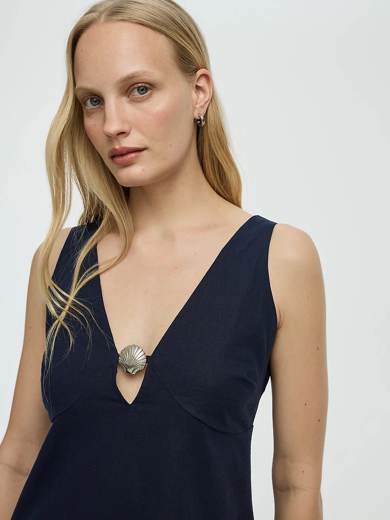 Robe mini sans manches à col V avec coquillage