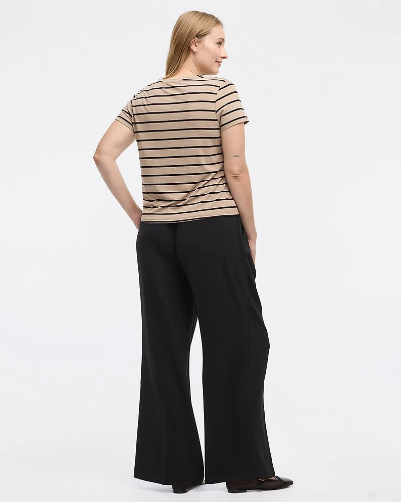 Short-Sleeve Crew-Neck Tee - R Essentials