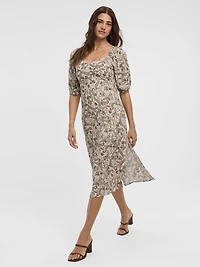 Robe midi à manches courtes avec encolure en coeur