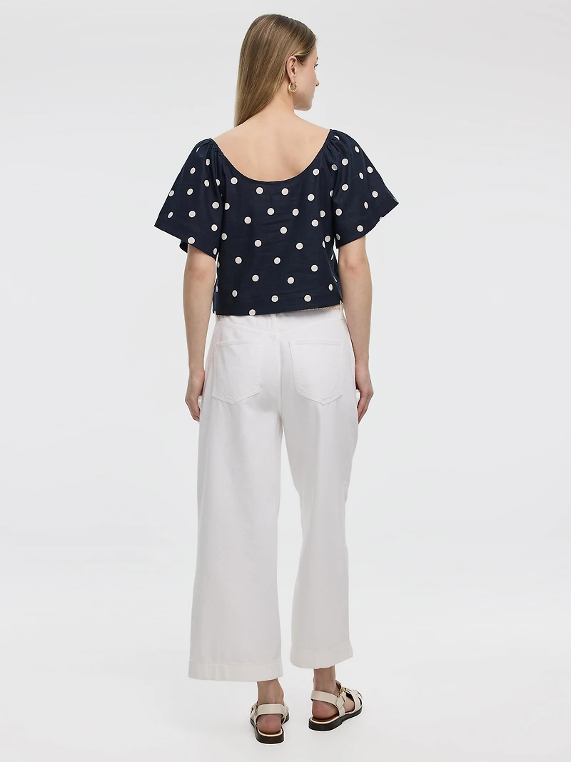 Blouse à manches volants et col dégagé