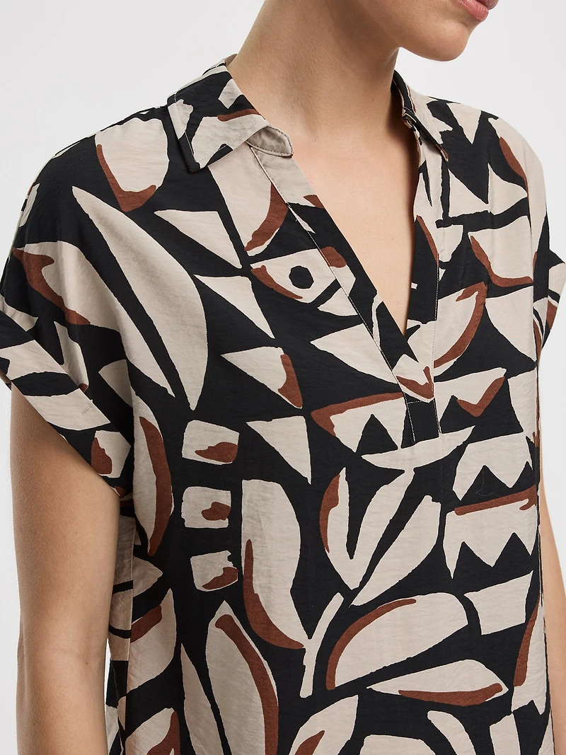 Robe droite à manches courtes