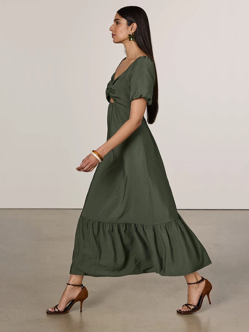 Robe maxi à manches courtes bouffantes