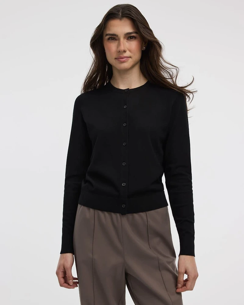 Crew-Neck Cardigan - R Essentials