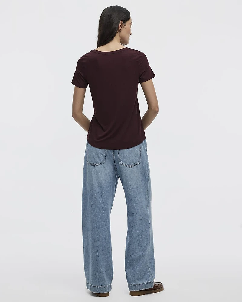 T-shirt à manches courtes et col V - R Essentials