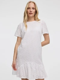 Robe à oeillets manches courtes avec col rond