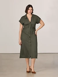 Robe moulante à boutonner manches courtes avec col chemisier