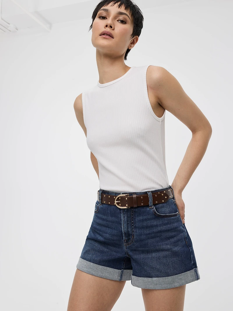 Jean court à jambe large et taille haute