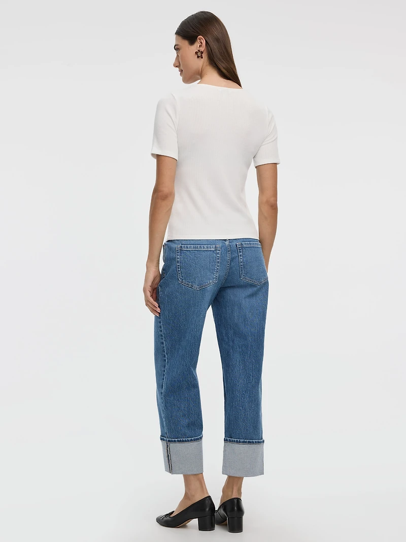 T-shirt à manches courtes et col V avec dentelle