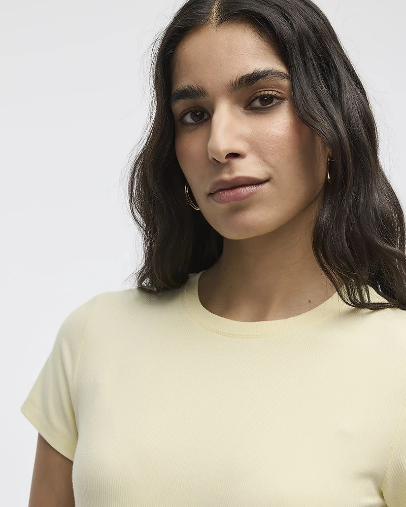 Ribbed Fitted Crew Neck T-Shirt - R Essentials