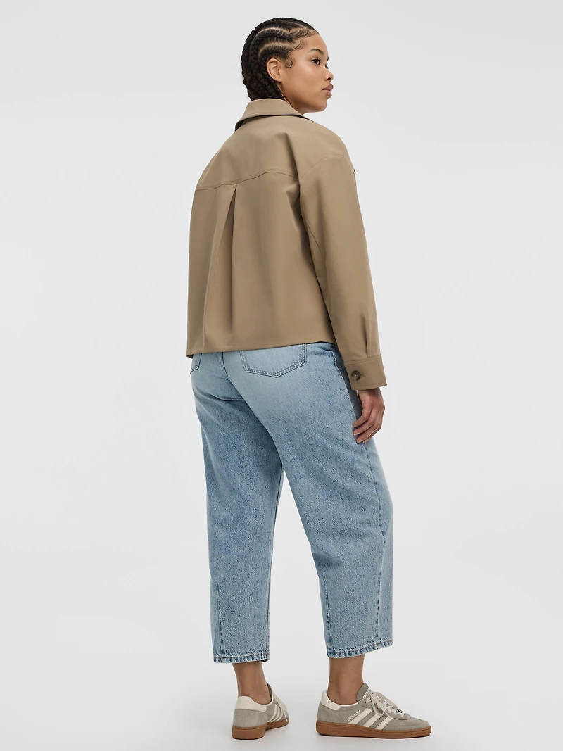 Manteau court à col montant