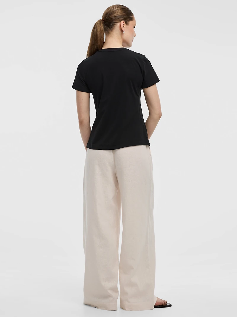 Crew-Neck Tee - R Essentials