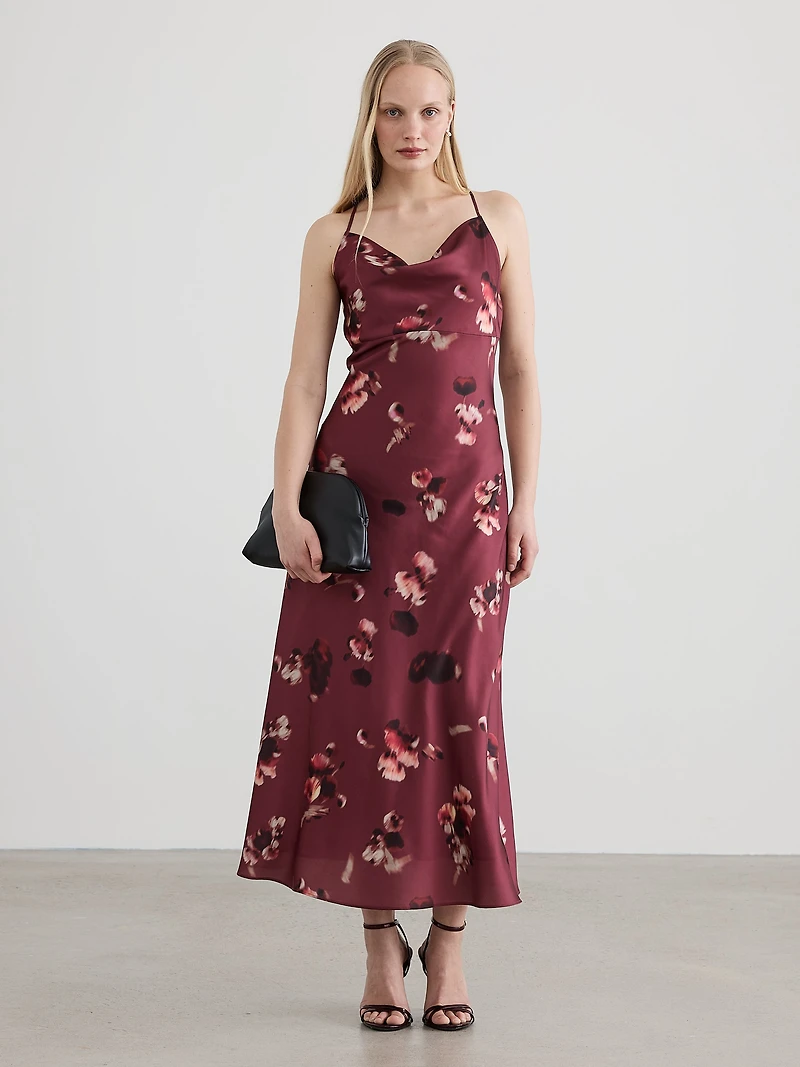 Robe maxi sans manches à col drapé
