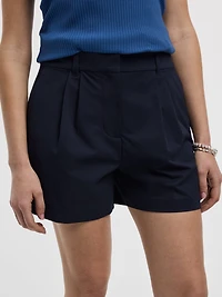 Short plissé en sergé fin