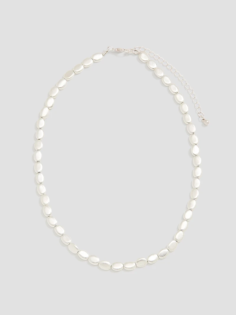 Short Necklace with Oval Beads