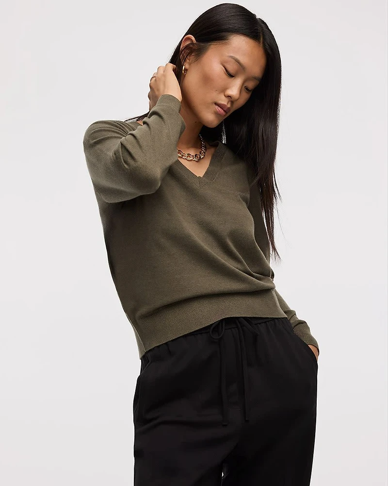 Pull à  manches longues et col V - R Essentials