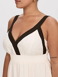 Robe midi sans manches à col en coeur