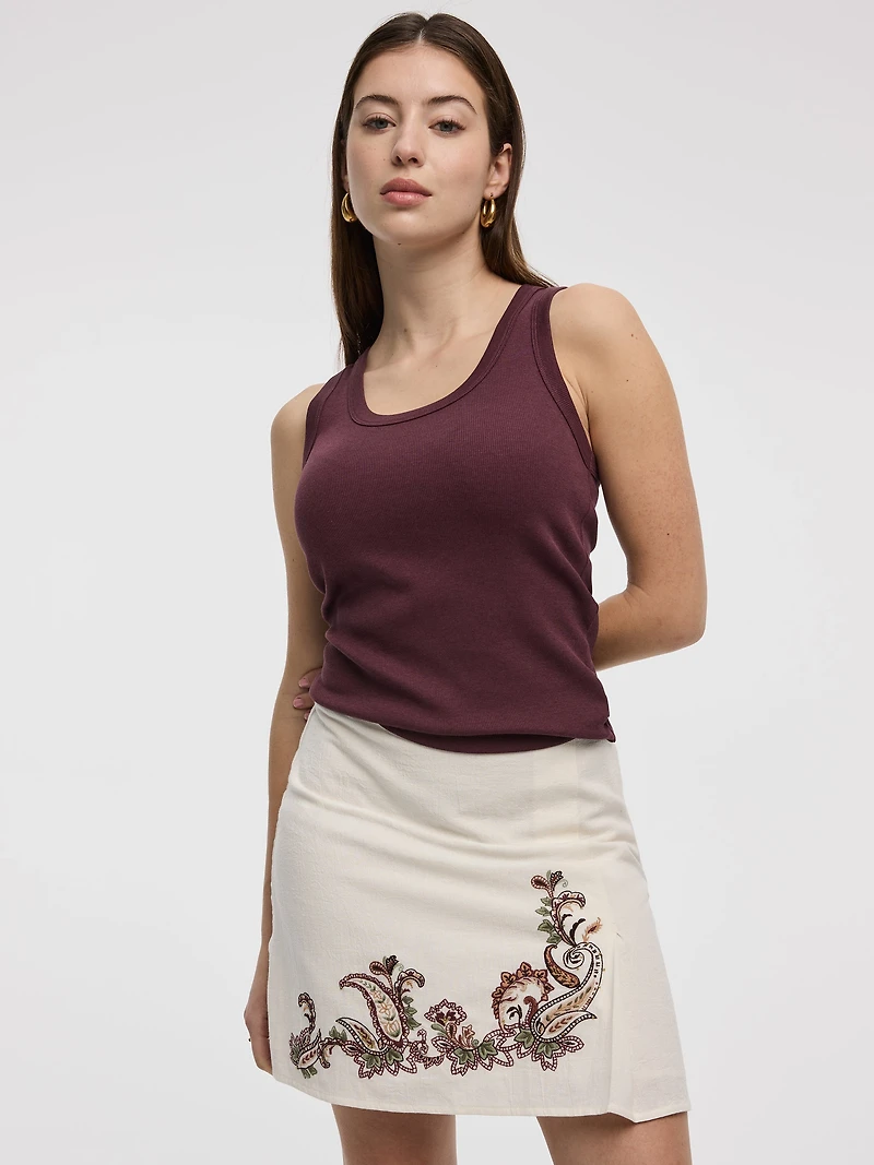 Camisole côtelée à col dégagé