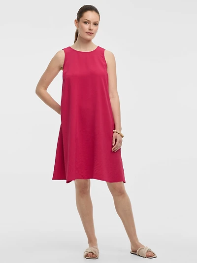 Robe courte évasée sans manches