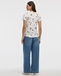 V-Neck T-Shirt - R Essentials