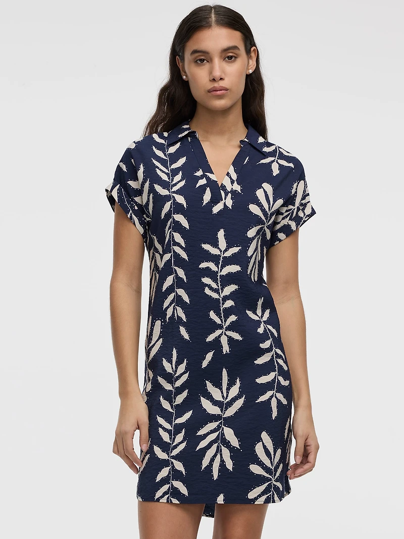 Robe droite à manches courtes