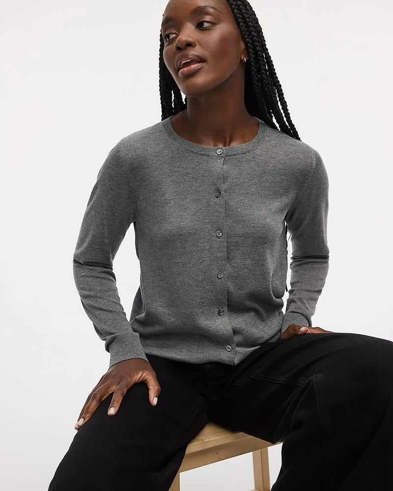 Crew-Neck Cardigan - R Essentials