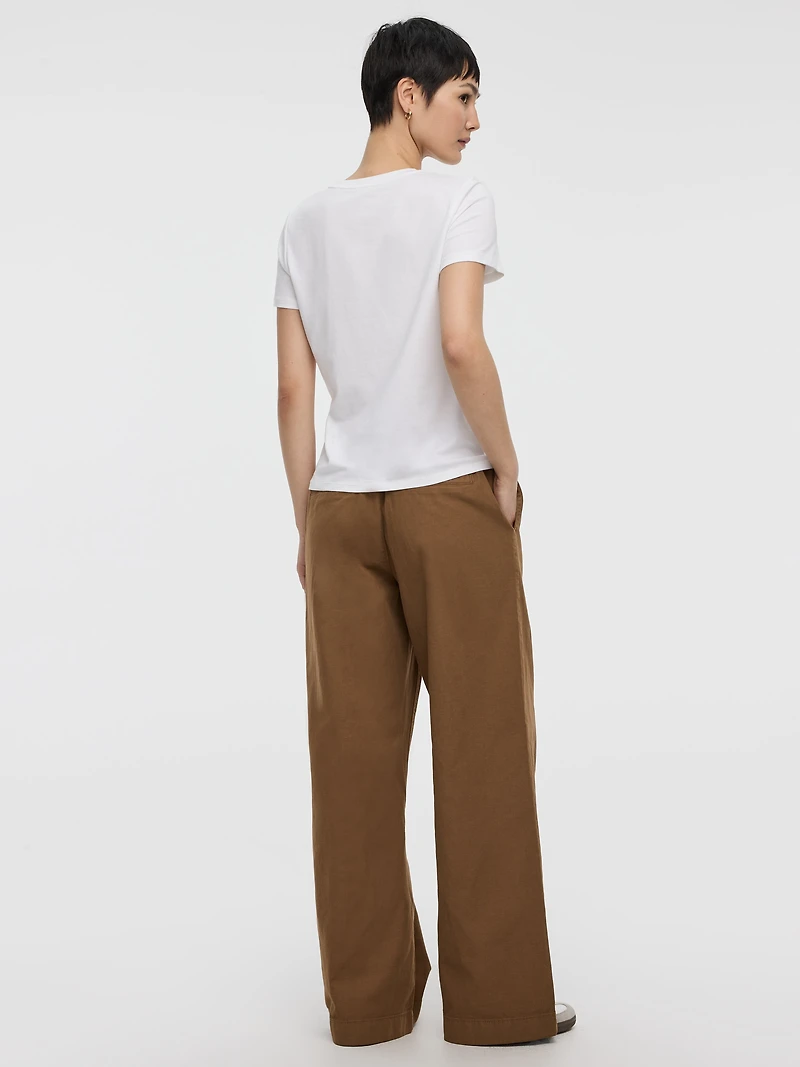 Crew-Neck Tee - R Essentials