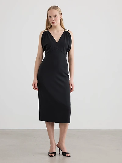 Robe midi ajustée sans manches à col V
